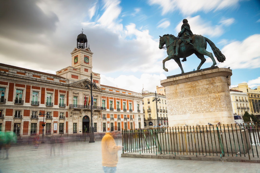 Study in Spain with ScholyHub Consultants